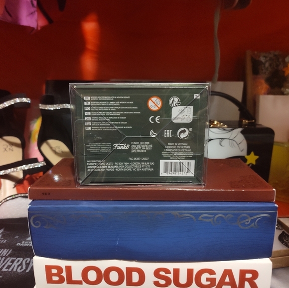 NIB STAR WARS Yoda Funko 2021 Spring Convention - Picture 7 of 8